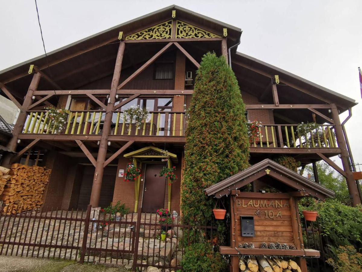 Garden Chalet Daugavpils Ngoại thất bức ảnh